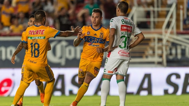Eduardo Vargas anotó en empate de Tigres frente a Necaxa por la liga mexicana