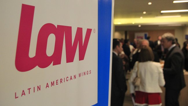 LAW no sale del ojo del huracán: Abogado renuncia por sueldos impagos