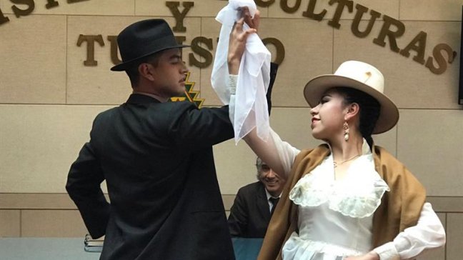 Bolivia busca que la cueca se incorpore a su sistema escolar