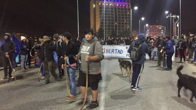 Valdivia: Estudiantes manifestaron su apoyo a huelga de hambre de Celestino Córdova