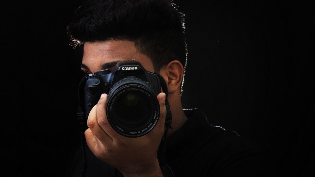 Fotógrafo fue drogado, asaltado y despertó en llamas tras 