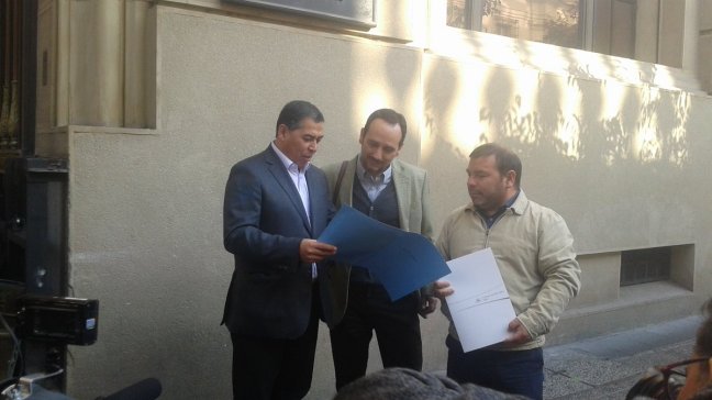 Diputados PS y PC recurrieron a Contraloría por designación de Pablo Piñera como embajador