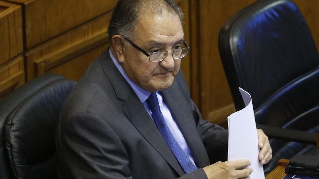 Definitivo: Francisco Huenchumilla se bajó de la carrera por presidir la DC