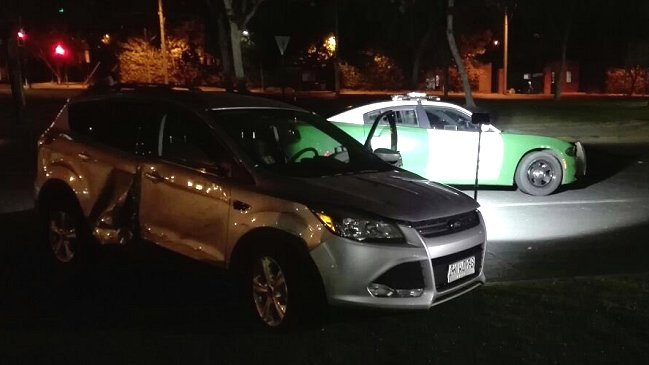 Robo a casa de Las Condes terminó con persecución y choque