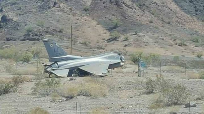 Un caza F-16 de la Fuerza Aérea de EEUU se estrelló al intentar aterrizar en Arizona
