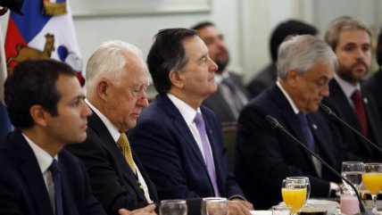   Desayuno de trabajo marca primera actividad del Presidente Piñera en Argentina 