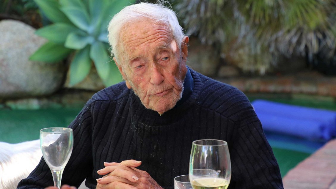 Científico de 104 años se aplicará la eutanasia por su vejez excesiva