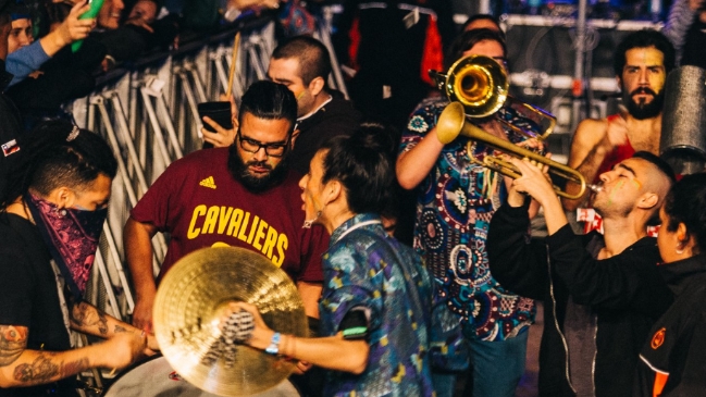 Banda chilena denunció violenta agresión en la Fonda Permanente