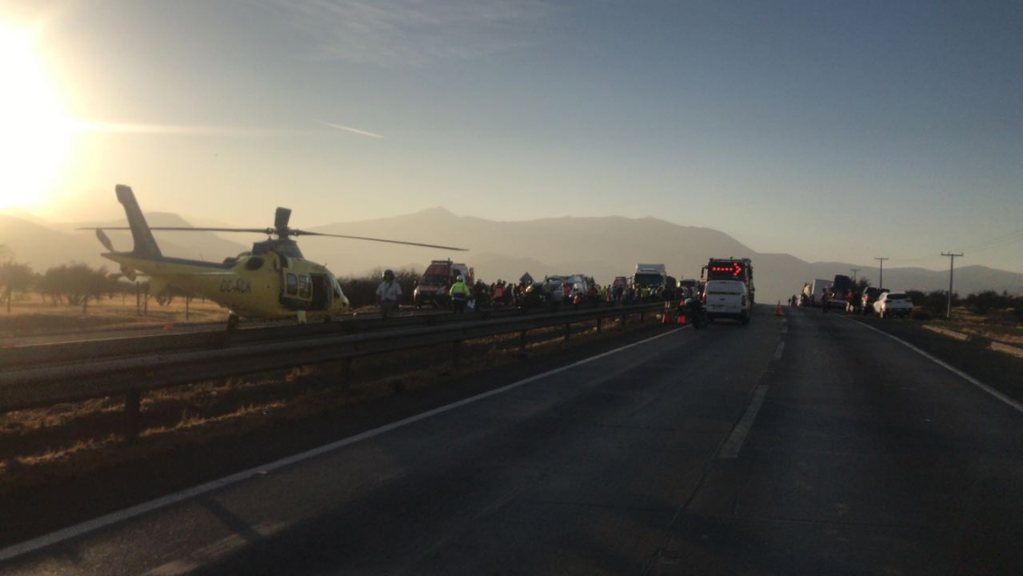 Violenta colisión dejó una fallecida y tres heridos de gravedad