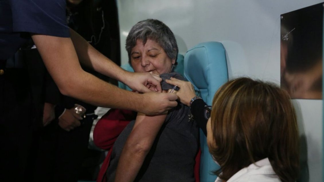 Gobierno inició vacunación contra la influenza a personas en situación de calle
