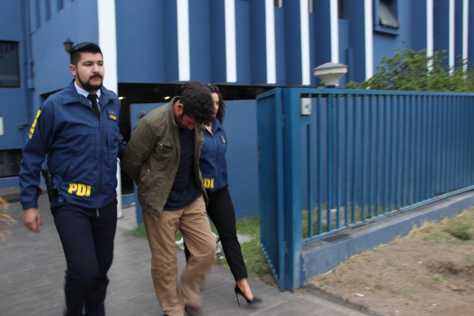 En Bolivia detuvieron a chileno por abuso sexual en contra de su hija