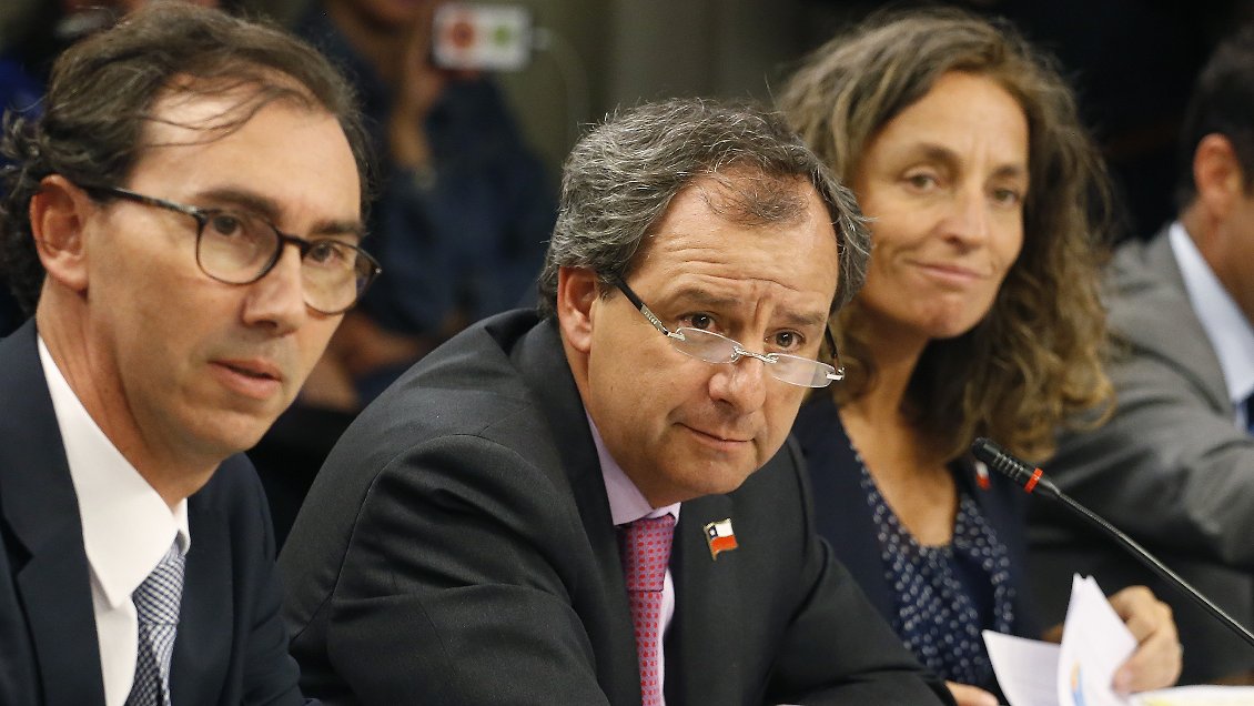 Varela: Estamos escuchando a los alcaldes que quieren quedarse con los colegios