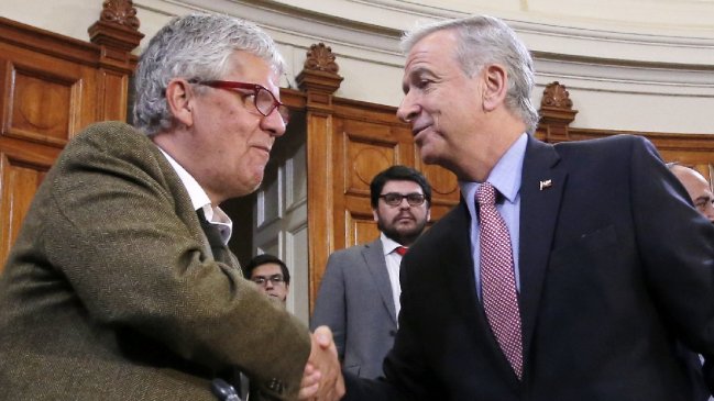 Eyzaguirre y Valdés defendieron manejo de cuentas fiscales en el Gobierno de Bachelet