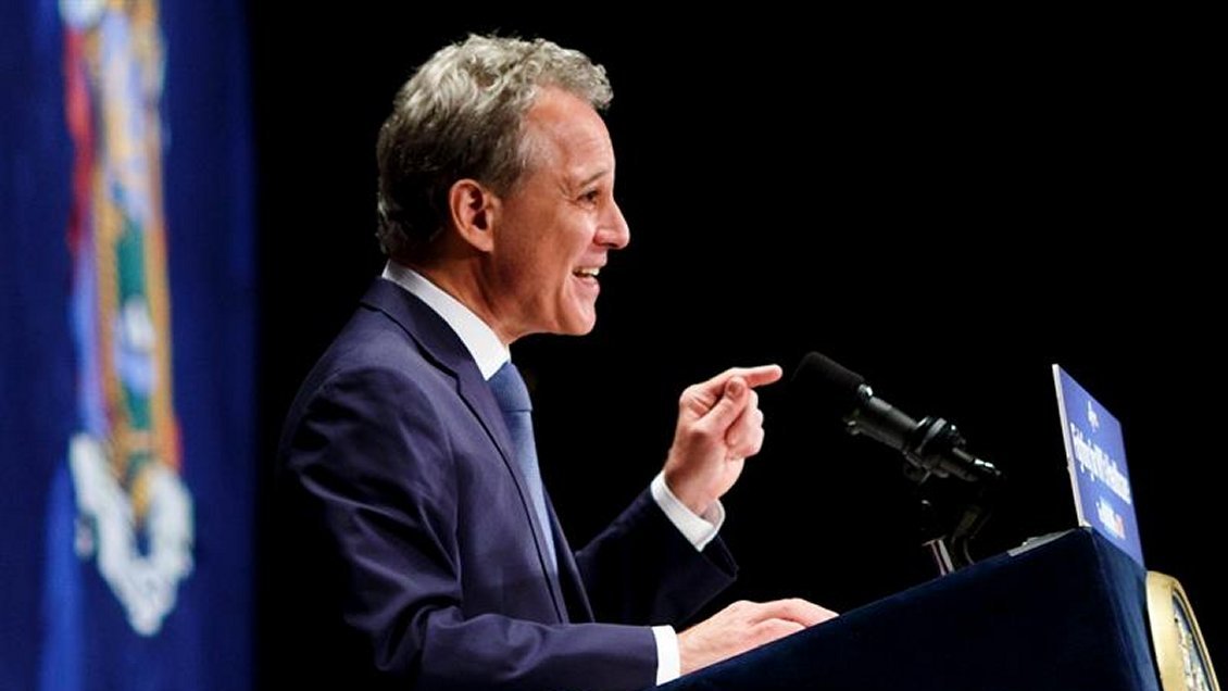 Fiscal general de Nueva York renunció tras denuncias en su contra