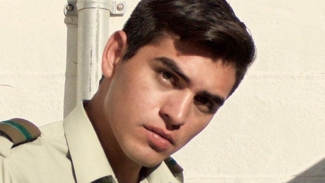 Carabinero de Curacaví está postulando a Míster Chile