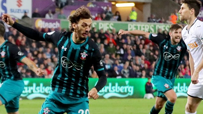 Southampton superó Swansea y West Bromwich consumó su descenso de la Premier League