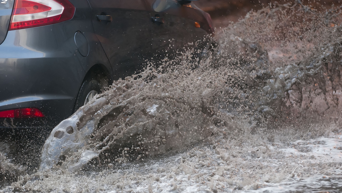 Rotura de matriz de agua afecta a la comuna de Independencia
