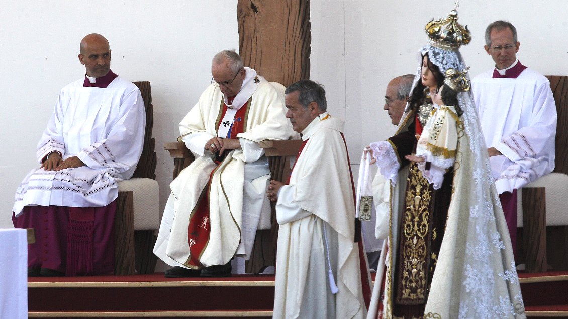 Obispos chilenos viajan a Roma 