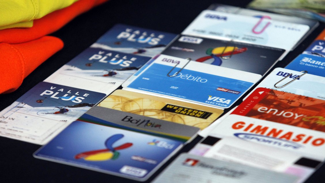Carabineros detuvo a trabajador de empresa ligada a Transbank por clonación de tarjetas