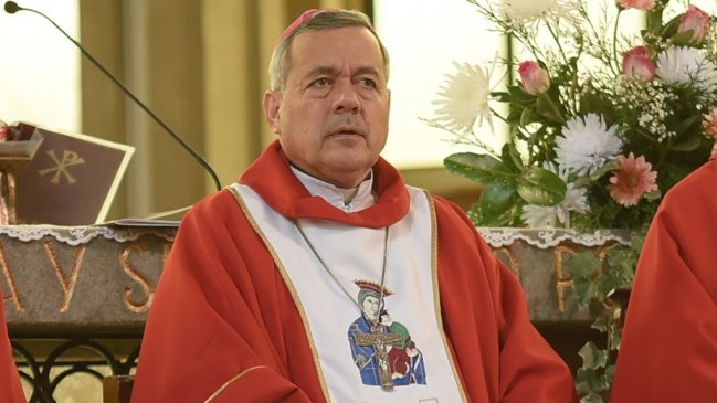 Juan Barros ya está en Europa y confirman su asistencia a la cita con el papa