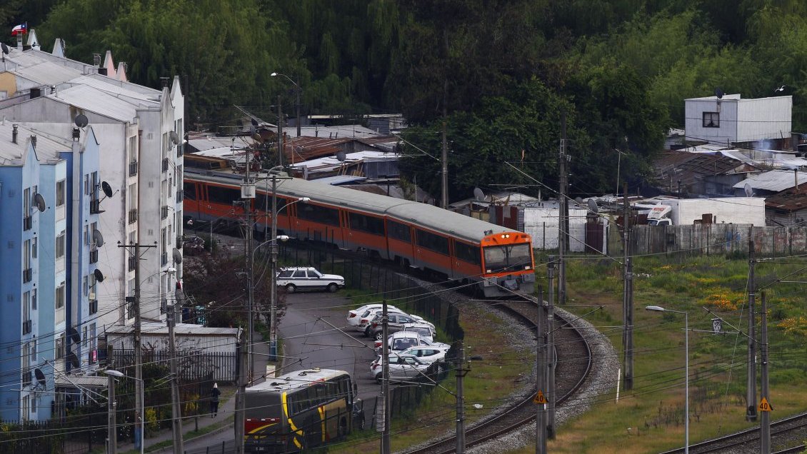 Soterrarán línea férrea para construir parque entre el Río Biobío y el centro de Concepción