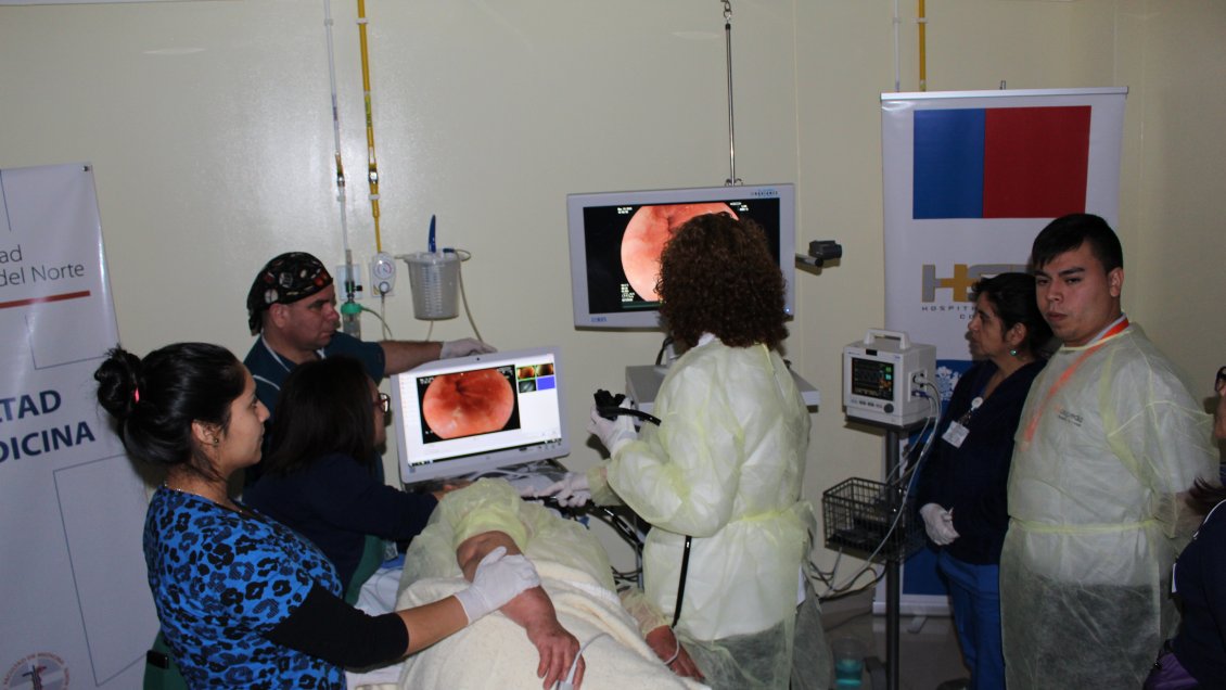 Hospital de Coquimbo recibe equipo clave para la detección precoz del cáncer gástrico