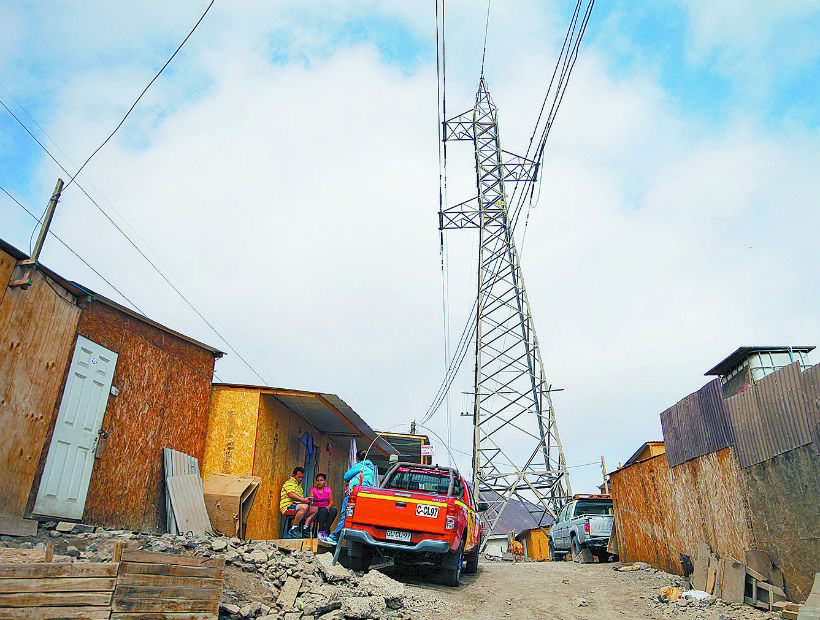 Intendencia de Antofagasta no descarta desalojo masivo de campamentos