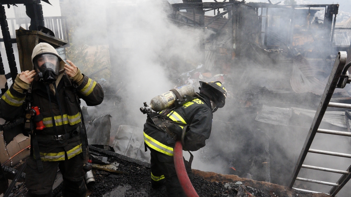 Valparaíso: Incendio destruyó una vivienda en Cerro Rodelillo