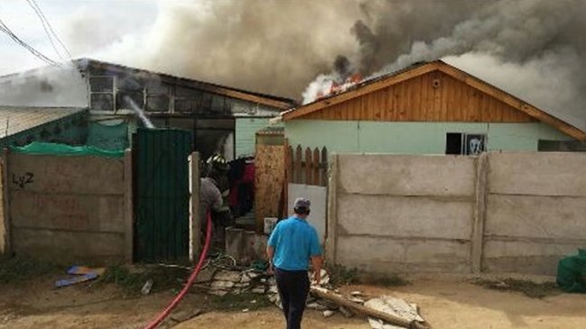 Hombre amenazó a su ex pareja, quemó su casa y atacó a Carabineros en Villa Alemana