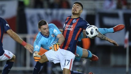 La enorme atajada de Franco Armani para ahogar el grito de gol de Paulo Díaz