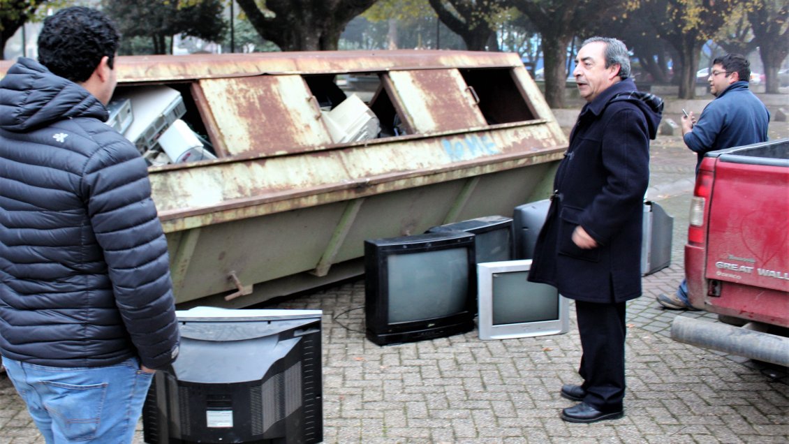Realizan ferias de reciclaje electrónico en la Región de Los Ríos