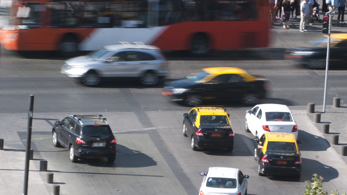 Senado aprobó reducir la velocidad máxima en las ciudades