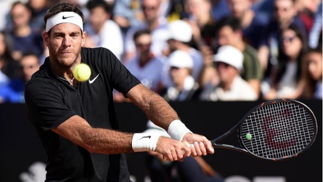Del Potro batió a Tsitsipas y se medirá con Goffin en tercera ronda de Roma