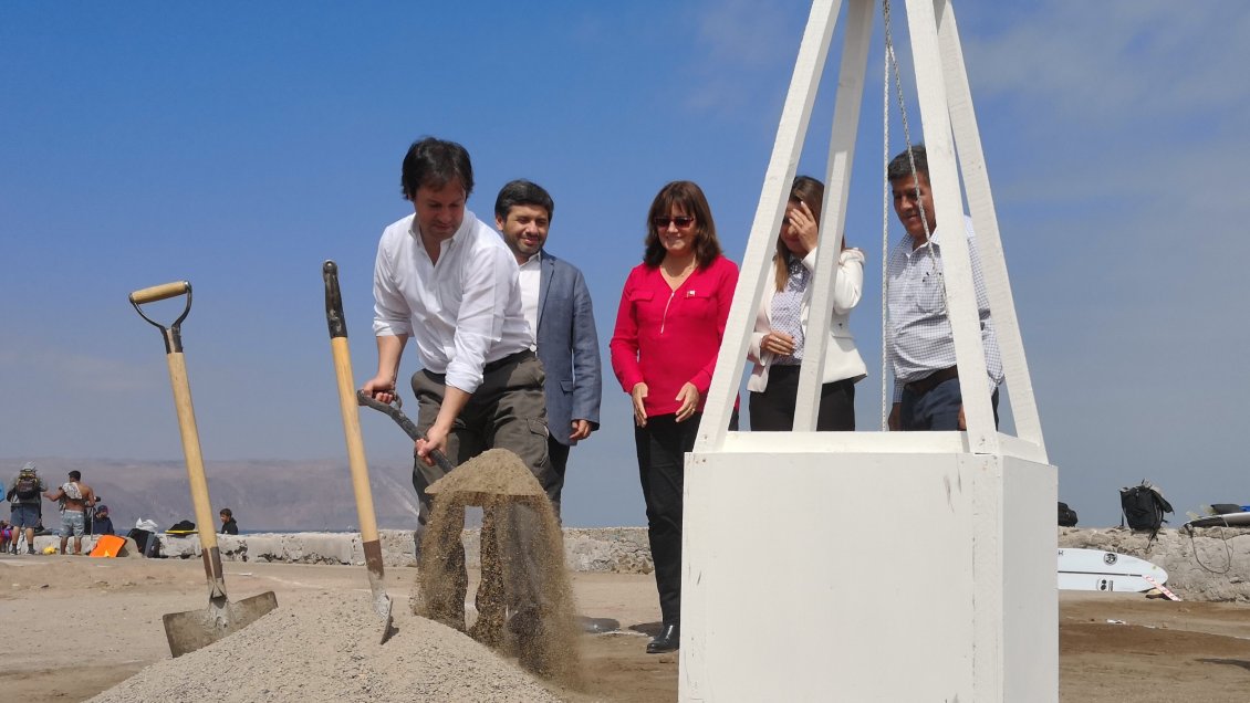Un hito para Arica: Colocan primera piedra para obras en la ex isla El Alacrán