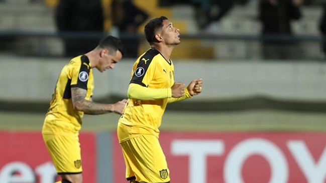 Filtran audio de presidente de Peñarol que buscaba persuadir a su par de Libertad para avanzar en la Copa