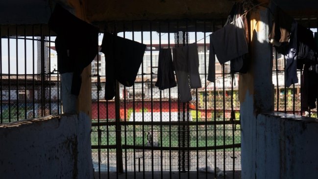 INDH reveló hacinamiento, celdas sin agua y maltratos en cárceles de Chile