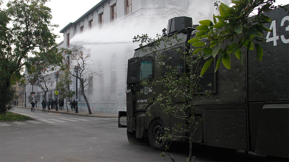 Incidentes se registran en las afueras del Liceo de Aplicación