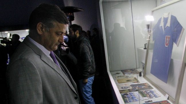 Tribunal de Disciplina citó a Ronald Fuentes por sus airados reclamos y a la U por los lienzo