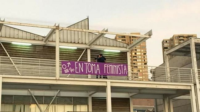 Movimiento feminista suma 13 carreras en paro en Antofagasta