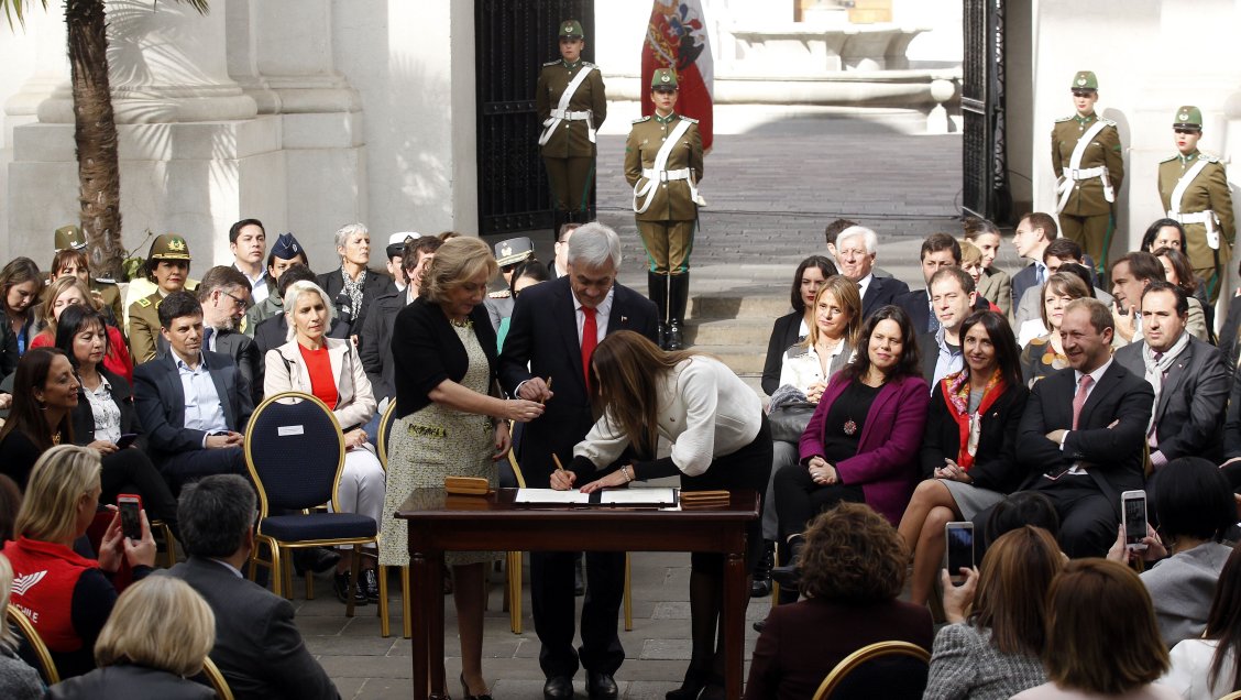 Agenda de género: Congreso pide claridad en urgencias de proyectos
