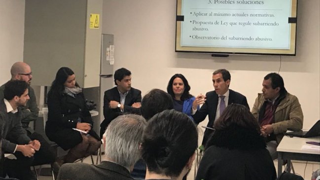 Vecinos y autoridades analizan condiciones del subarriendo del Barrio Yungay