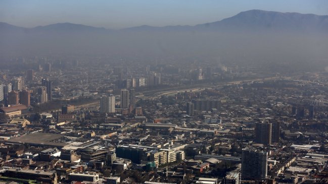 Segunda alerta ambiental consecutiva regirá este viernes en la Región Metropolitana