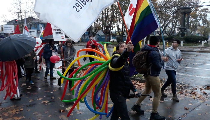 Talca: Jóvenes y familia marcharon por la diversidad sexual y equidad género
