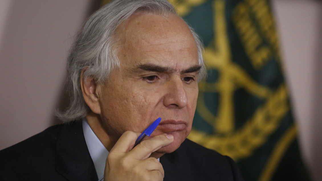 Colegio de Profesores responsabilizó al ministro Chadwick por violencia policial contra estudiantes