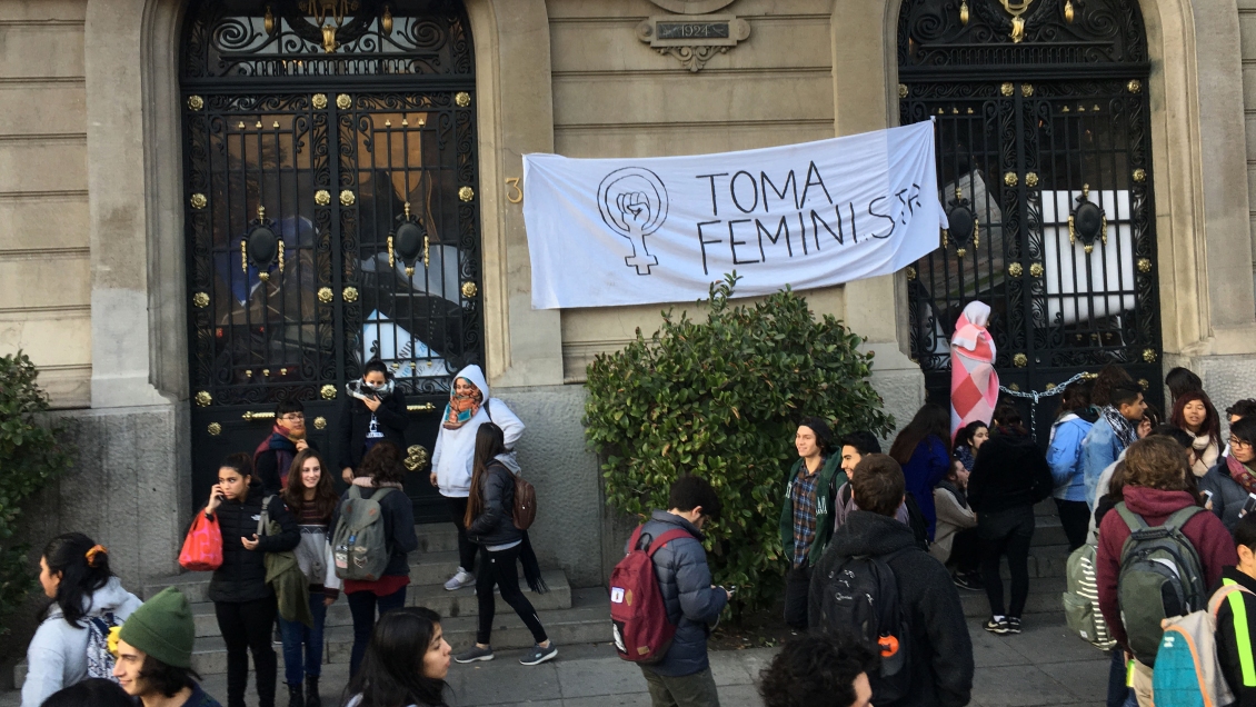 Mineduc anunció comisión de igualdad de género para hacer frente a tomas feministas