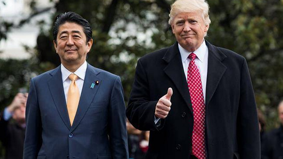 Trump se reunirá con primer ministro japonés para coordinar posible cumbre con Kim Jong-un