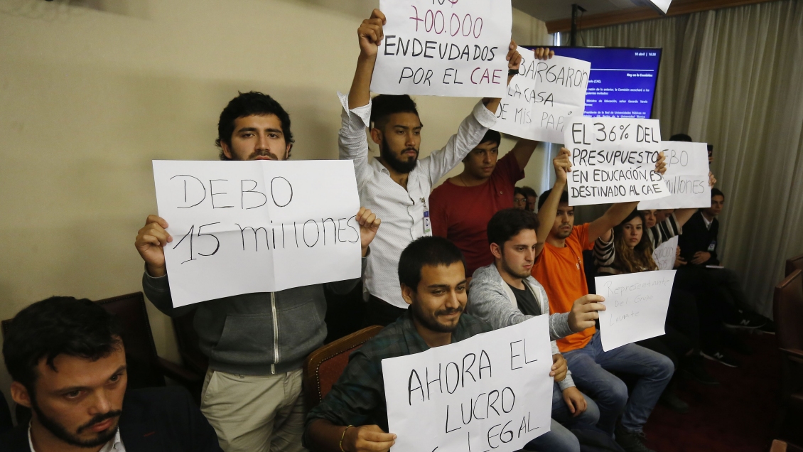 Cuatro de cada 10 deudores del CAE se encuentran morosos