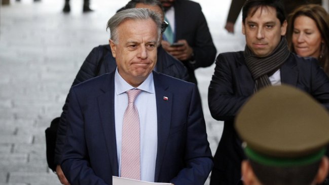 Tres diputados oficialistas y dos opositores analizarán acusación constitucional contra Santelices