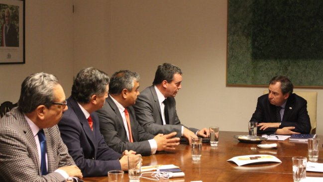 Mineduc evalúa implementar un CFT estatal en Quirihue