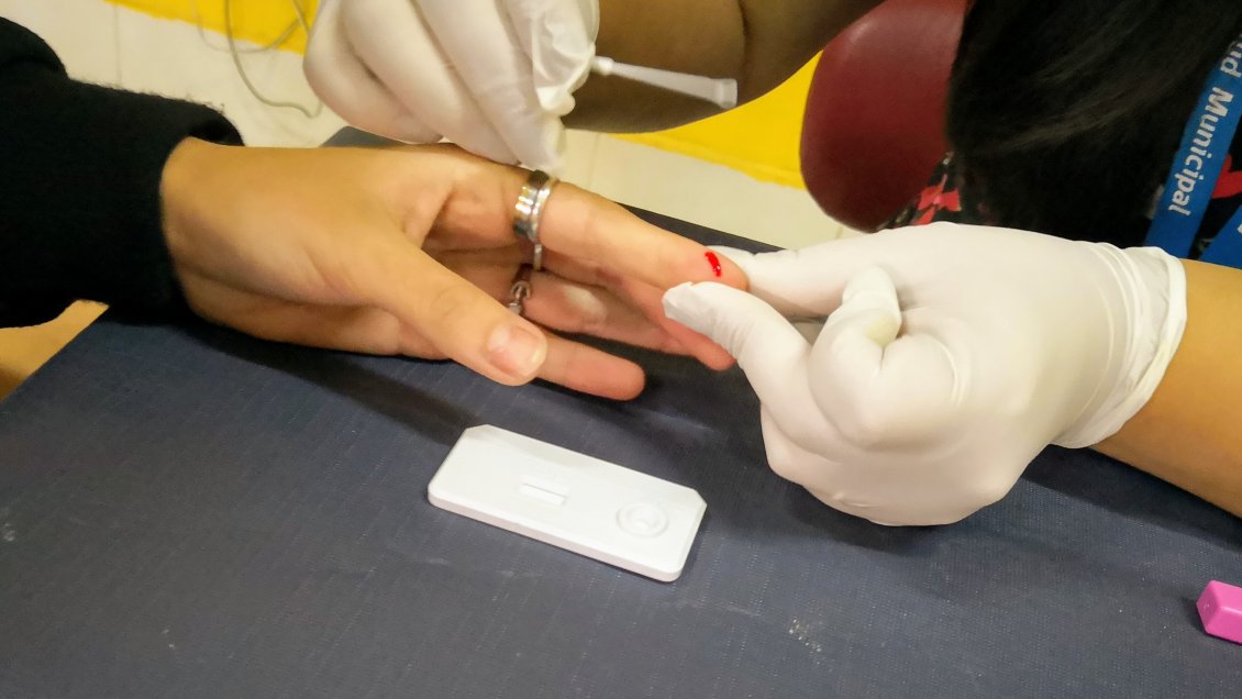 Alumnos de liceo de Arica son los primeros de Chile en recibir test rápidos de VIH